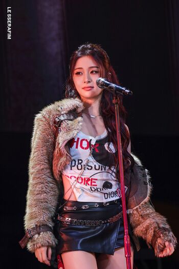 Huh Yunjin 허윤진