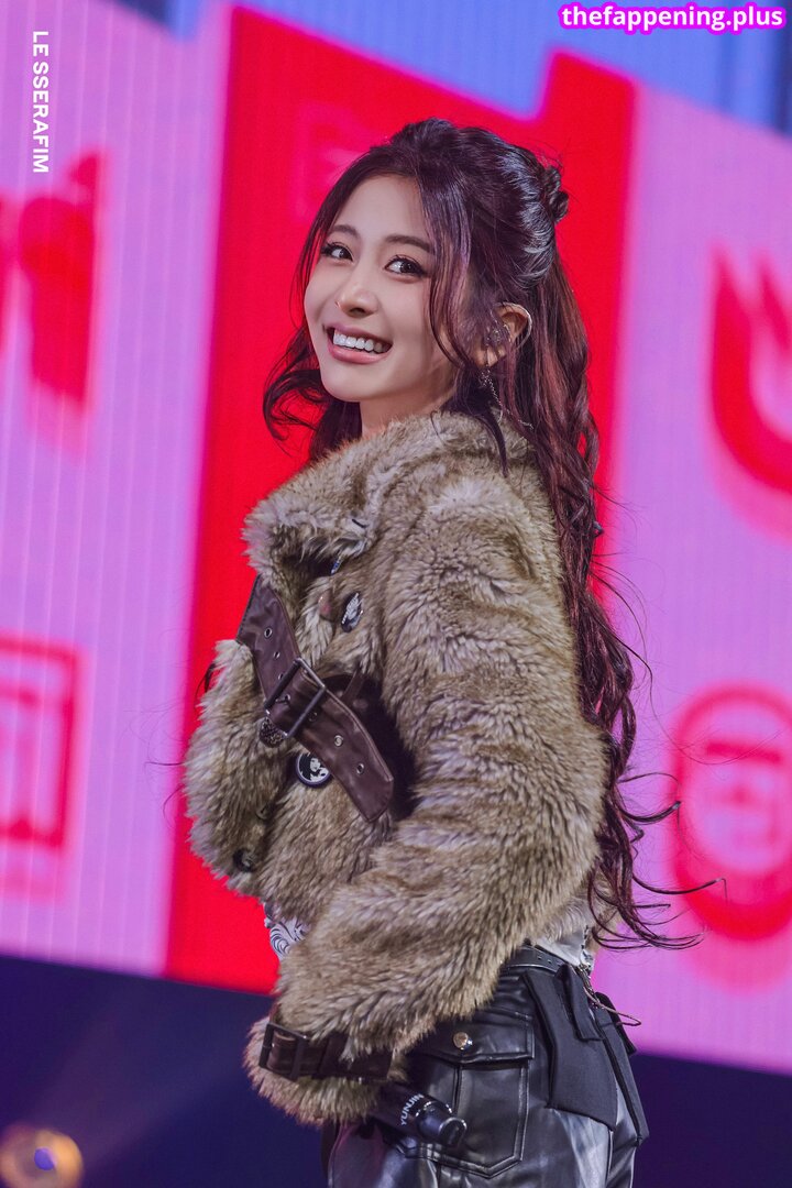 Huh Yunjin 허윤진