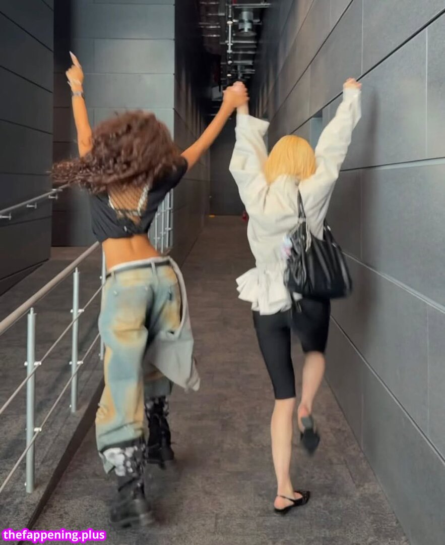 Huh Yunjin 허윤진