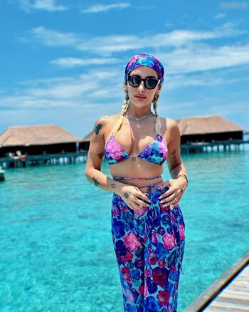 İrem Derici