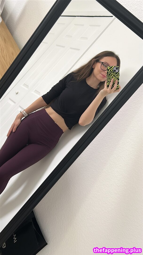 https: / iiiZwerg Foto OnlyFans Nuda #53