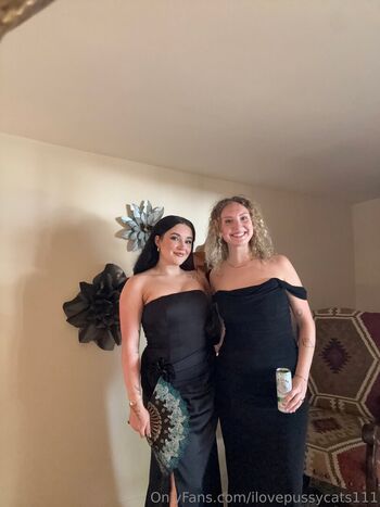 ilovepussycats111