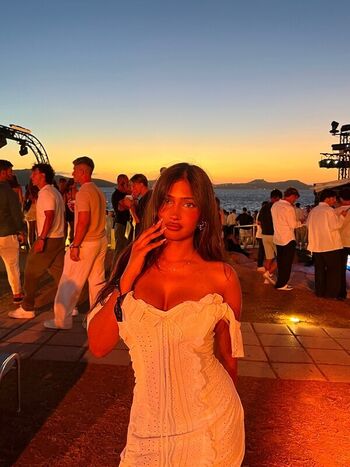 imanimalikaa