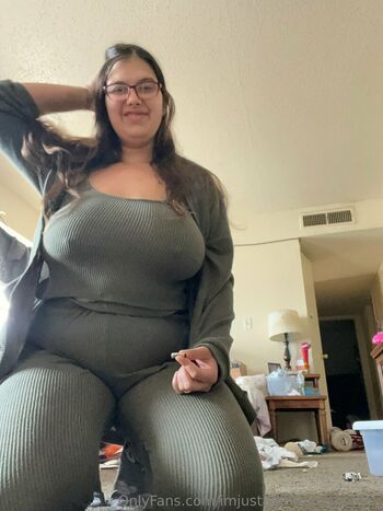 imjustagirlfromupstairs