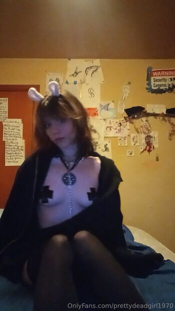 imprettydeadgirl