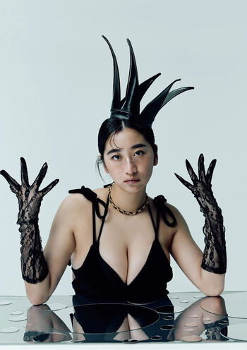 Ina Enohara 榎原依那