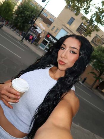 Indi Hartwell