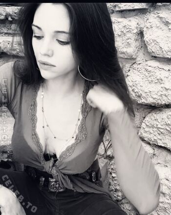India Eisley