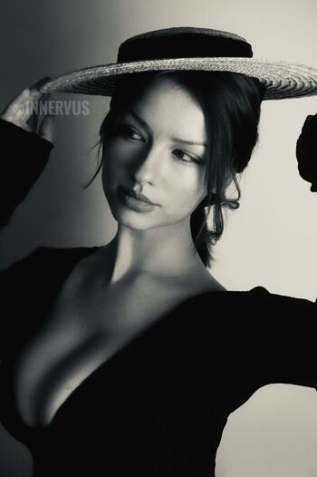 Innervus | Sun_in_a_fog | Anna