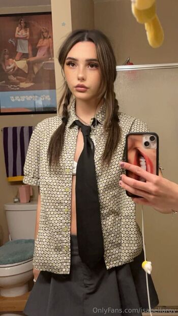 isabellaroy