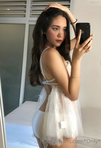 Isabelle Haris