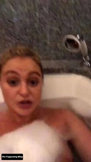 Iskra Lawrence