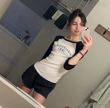 itschloemay