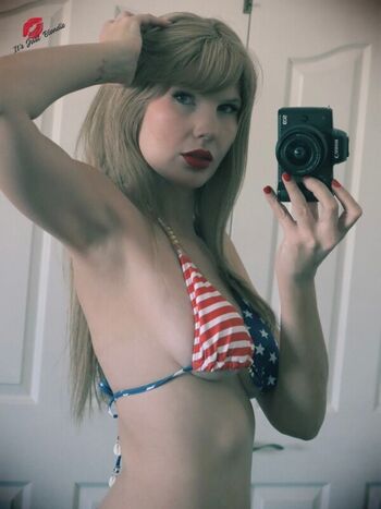 ItsJustblondie