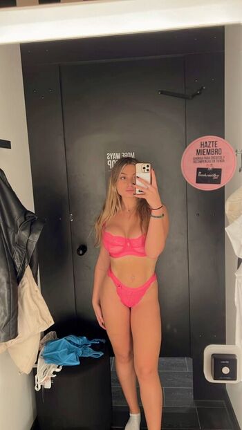 itssschloeee