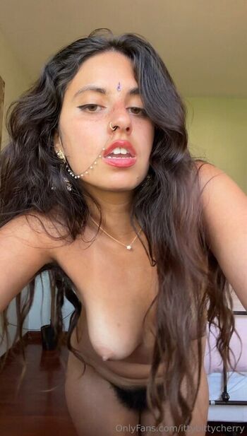 ittybittycherry