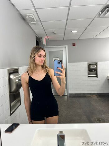 ittybittyk1ttyy