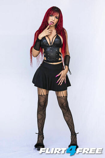 IvanaAdams
