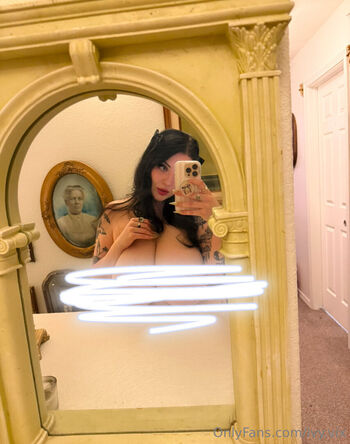 Ivy_vix