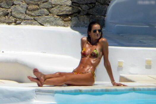 Izabel Goulart