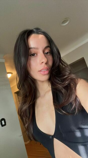 Izabella Alvarez