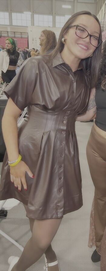 Izzy Moreno / ItsIzzyMania