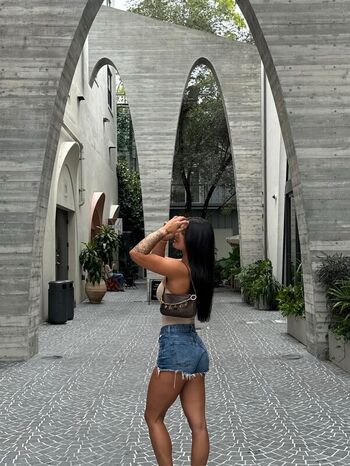 _izzyflannery_