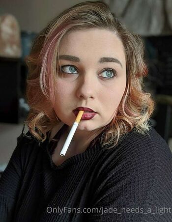 Jade_needs_a_light