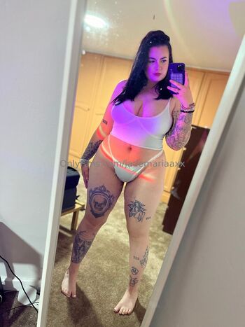jademariaaxx