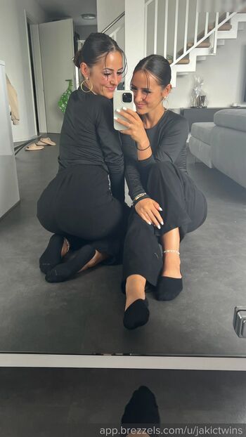 Jakic Twins