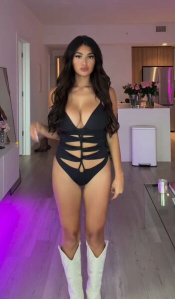 jasmine_lillyyyy