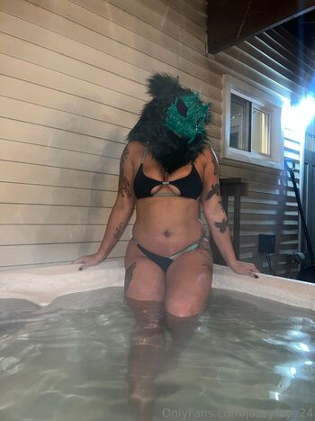jazzyfaye24