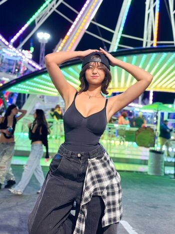 Jeila Dizon