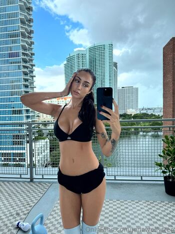 jenawolfyfree