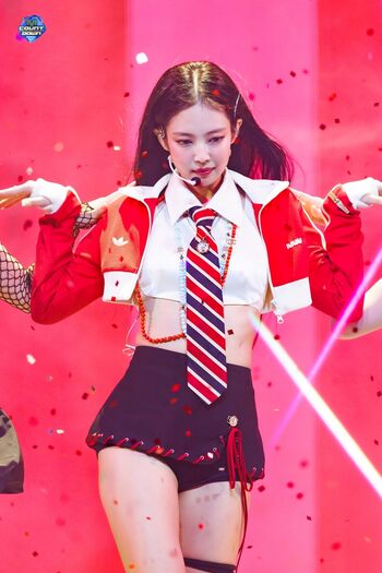 Jennie | BLΛƆKPIИK