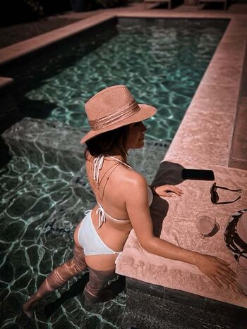 Jennifer Lopez