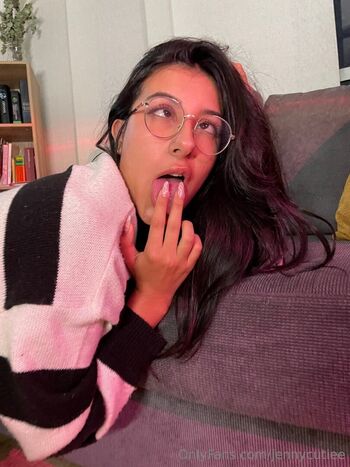 jennycutiee