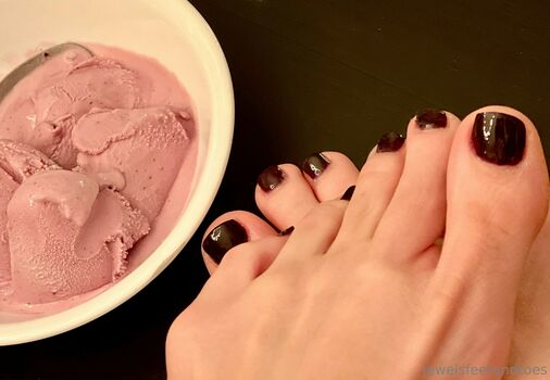 jewelsfeetandtoes