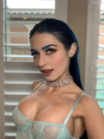 Jewelz Blu