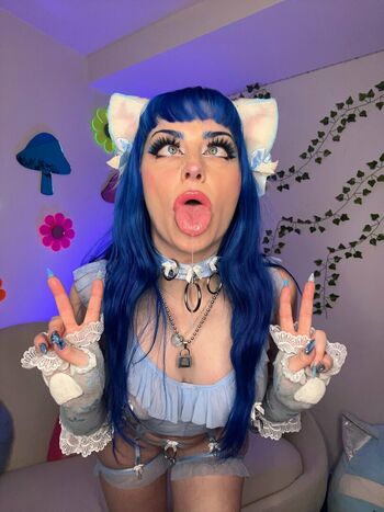 jewelzblu