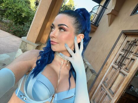 jewelzblu