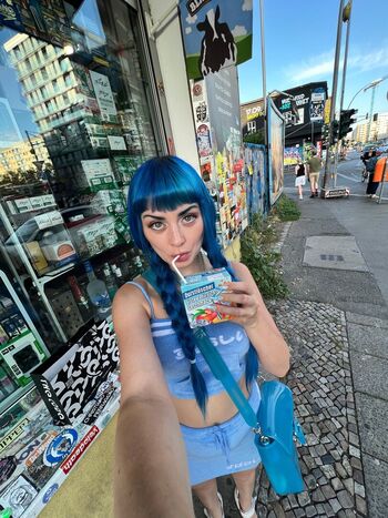 jewelzblu