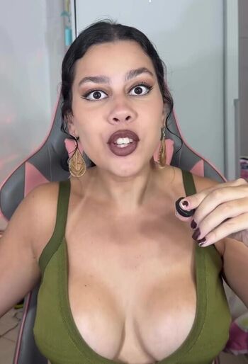 Julia Alvarenga
