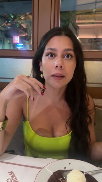 Julia Alvarenga