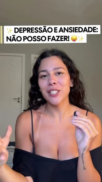 Julia Alvarenga