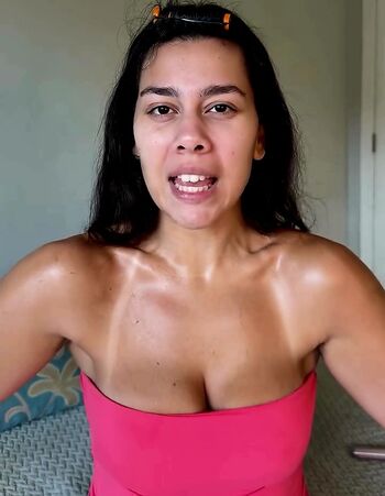 Julia Alvarenga