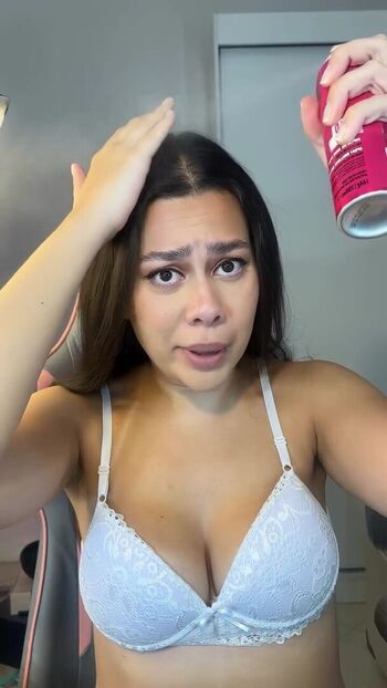 Julia_alvarengaa