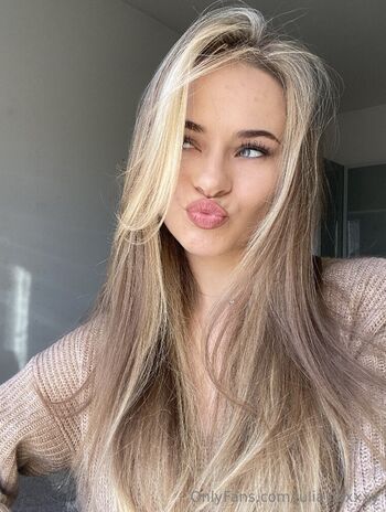 julia_foxxxy