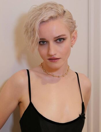 Julia Garner