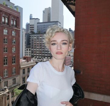Julia Garner